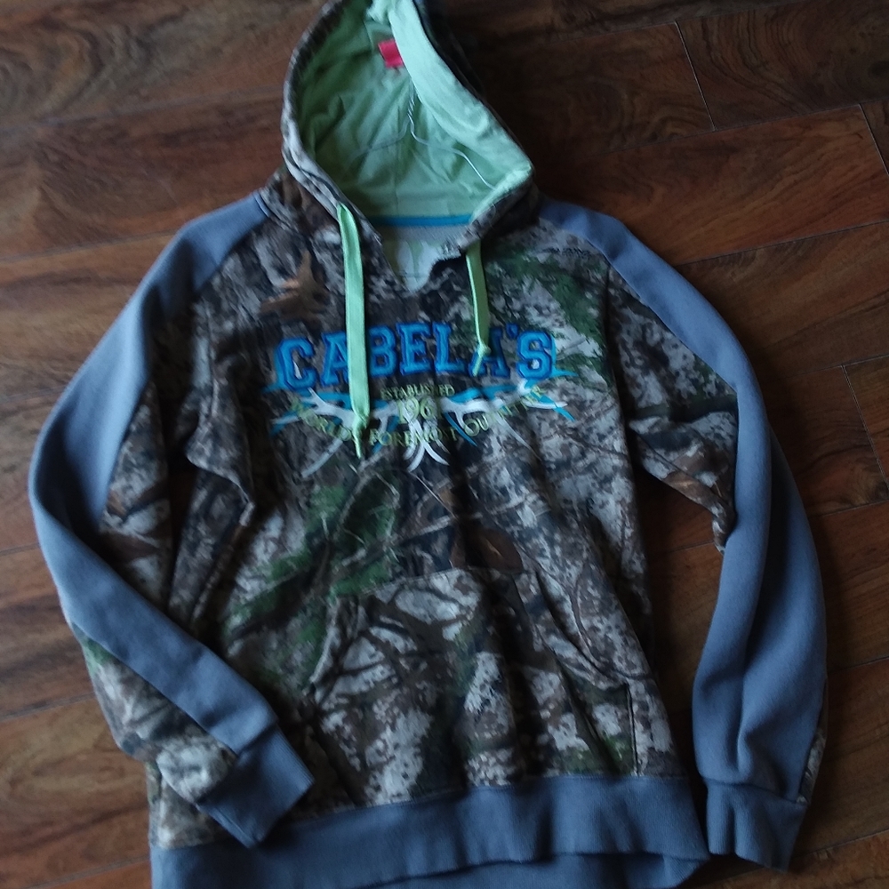 Camo cabelas hoodie